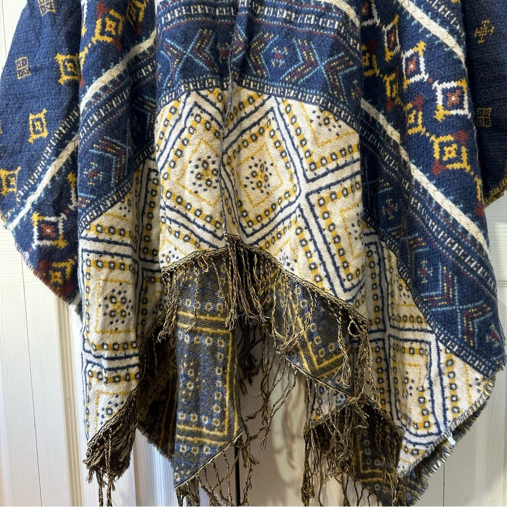 World Market Metallic Boho Fringe Shawl Open Front Poncho Duster Womens OS - Picture 5 of 8